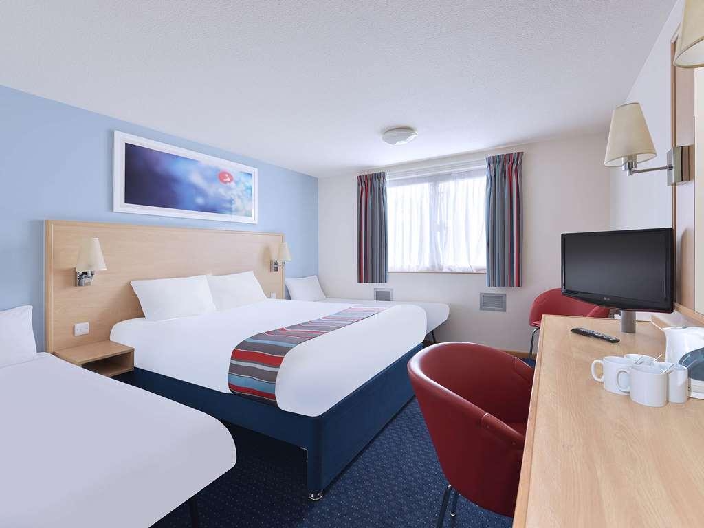 Travelodge Stirling M80 Cambusbarron Habitación foto